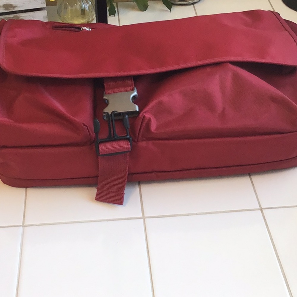 ‘embark’ Roomy Messenger Bag (#7) - Picture 8 of 9
